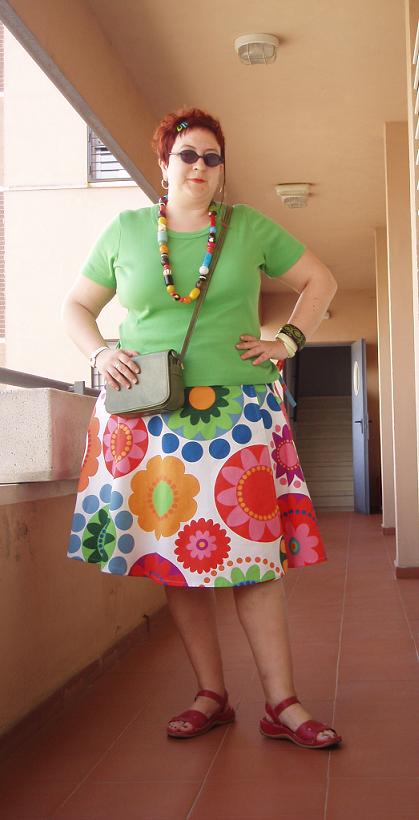 Señora Allnut: colorful skirt!