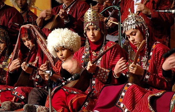 Персидская сказка: Иранская традиционная одежда(туркмены)