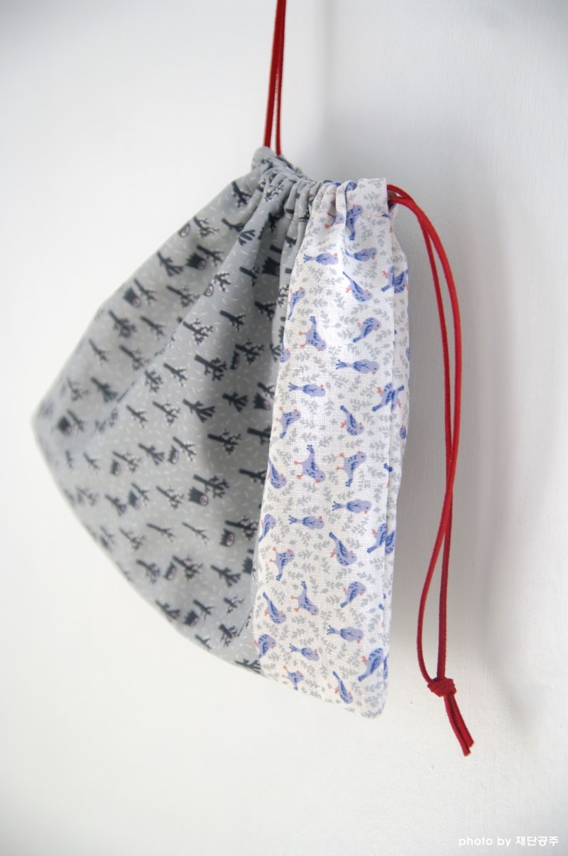 Cute DIY Drawstring Bag Tutorial