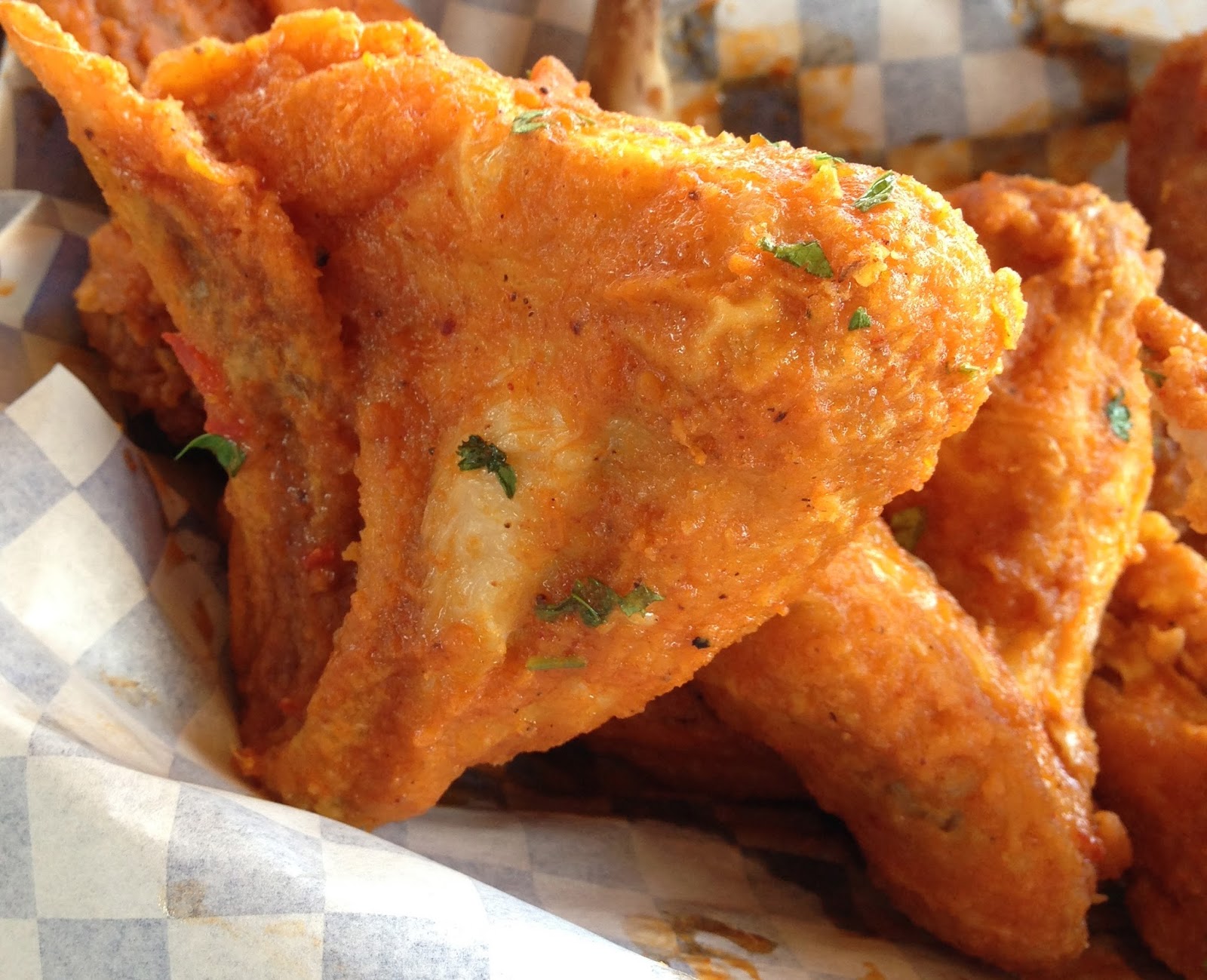 GREAT EATS HAWAII WINGS AND THINGS BY SERG