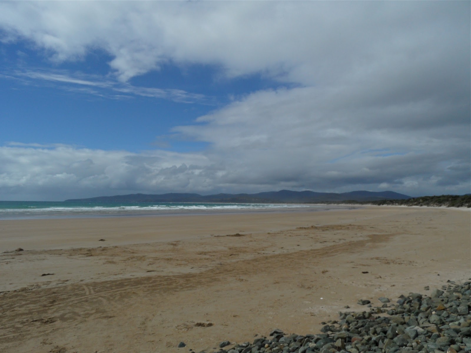 Avan Touring in Australia April 2011