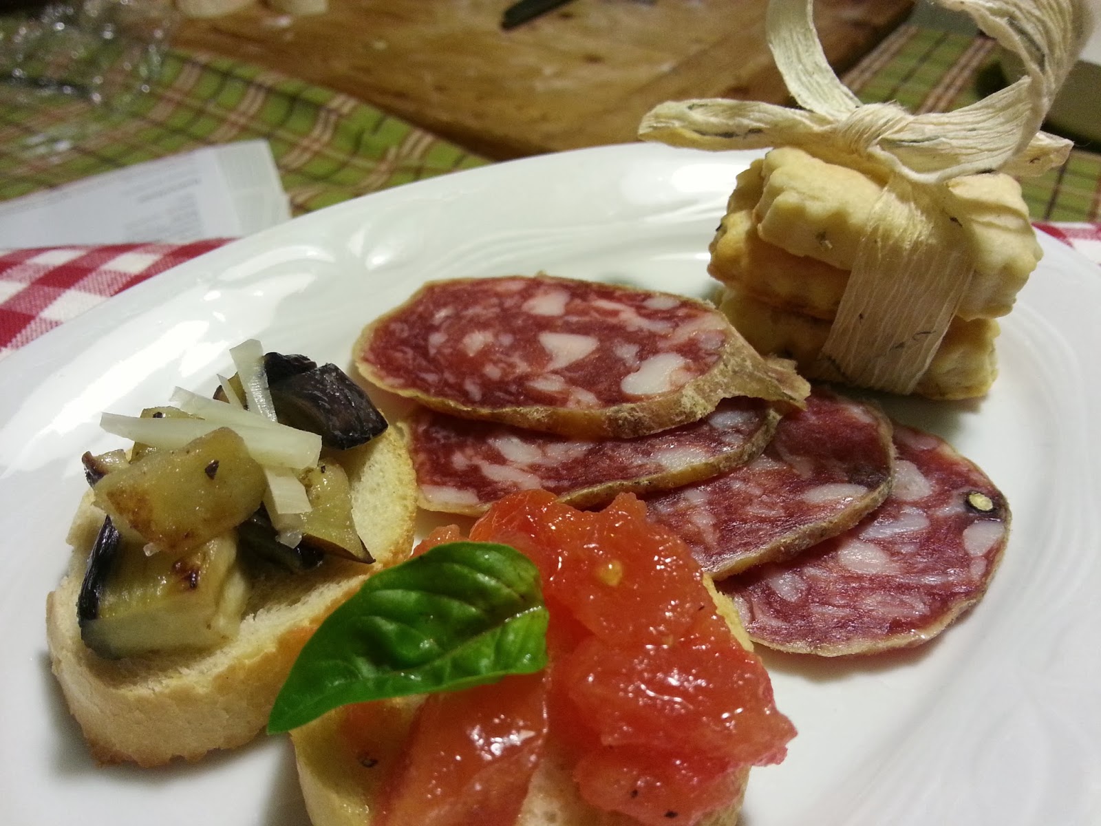 biscottini salati e mini bruschette - metti una sera...dopocena.