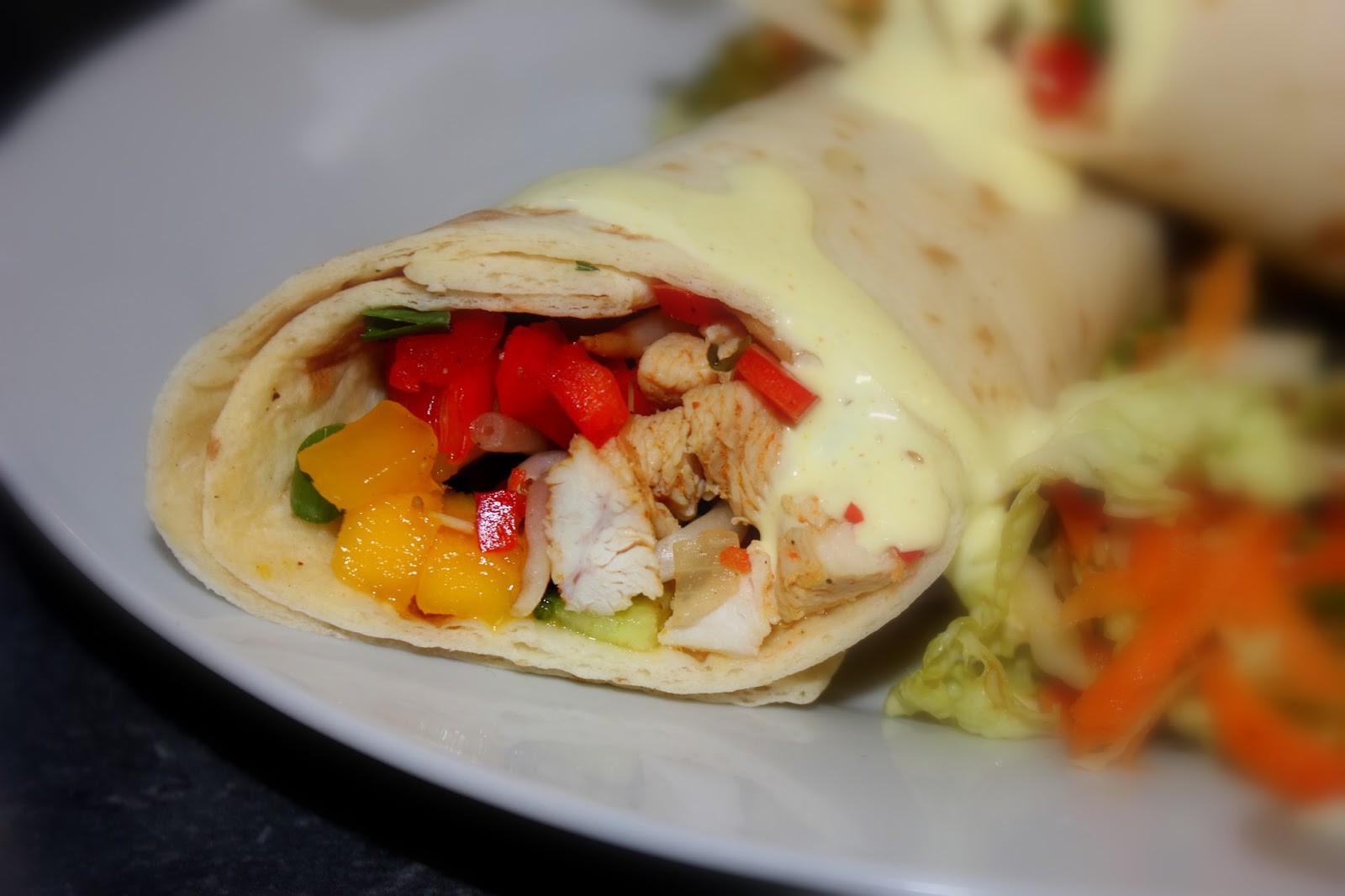 Mijn kookdagboek Wraps met kip en mango en een Oosters slaatje