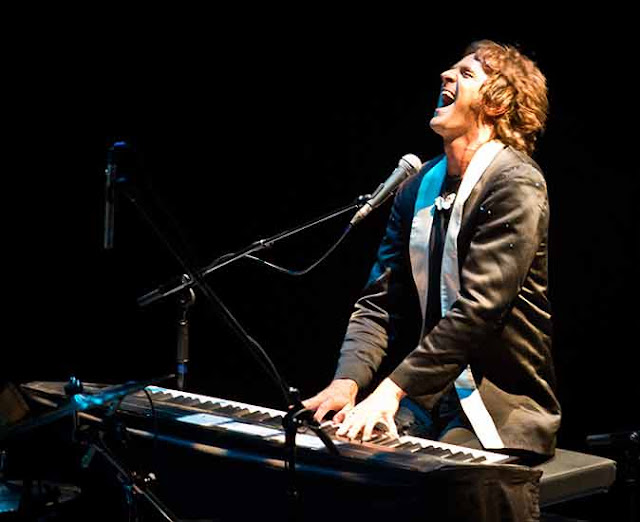 PAUL ON THE RUN Paul McCartney and Wings tribute band returns to