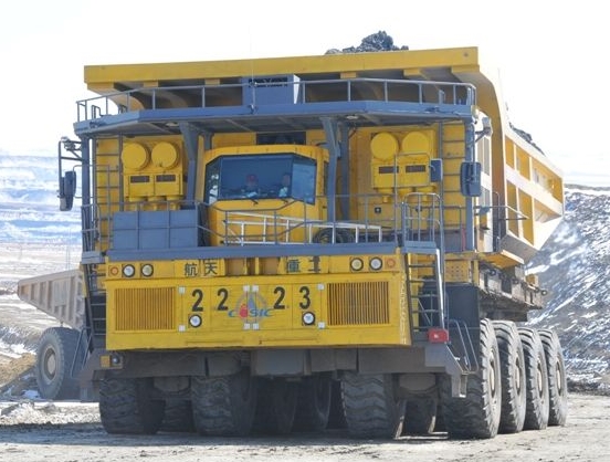mobil truk terbesar di dunia-kuning