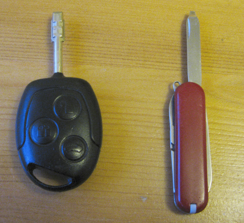 Changing a Ford Focus (2002) Key Fob Battery