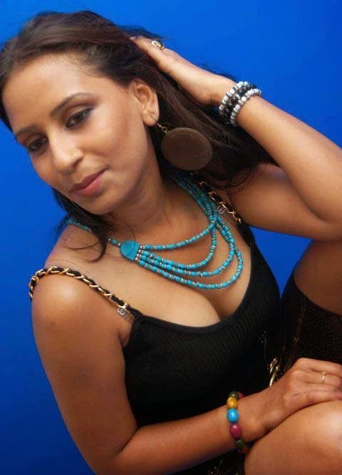 hot-actress-tina-sexy-pictures-65_650.jp