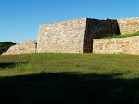 Torre principal i part de la muralla del Montgrós
