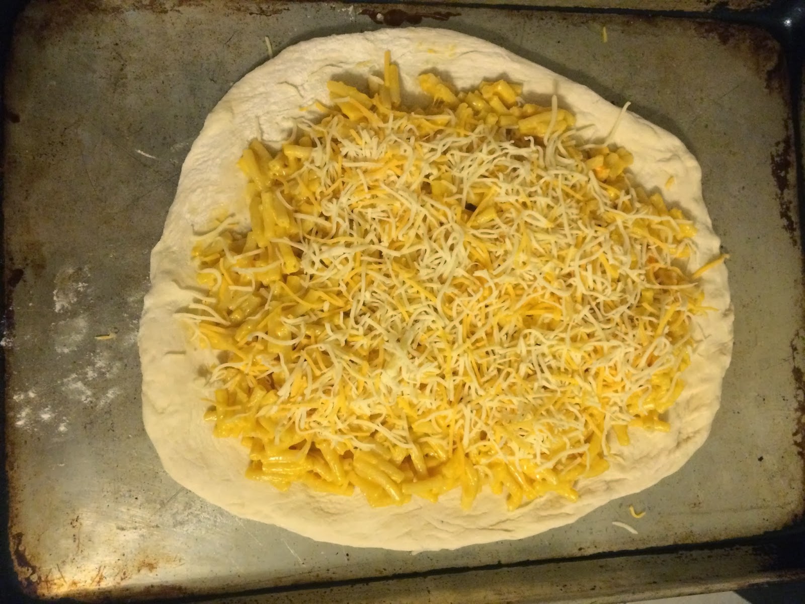 Little Cook in the Big City Macaroni and Cheese Pizza