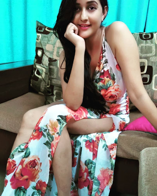 Bhojpuri heroine Rakhi Tripathi hot image