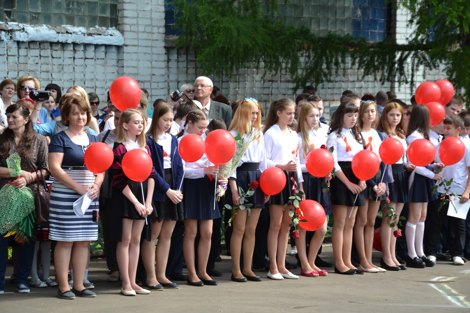 школа 1 никольск пензенская область. линейка последний. линейки последний звонок. торжественная линейка последний звонок 9. торжественная линейка последний звонок.