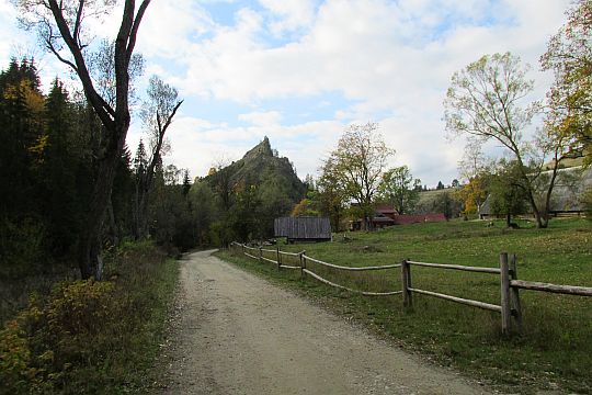Przed nami Smolegowa Skała. Przed nami Smolegowa Skała.