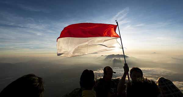 Perkembangan Politik dalam Upaya Mengisi Kemerdekaan Perkembangan Politik dalam Upaya Mengisi Kemerdekaan