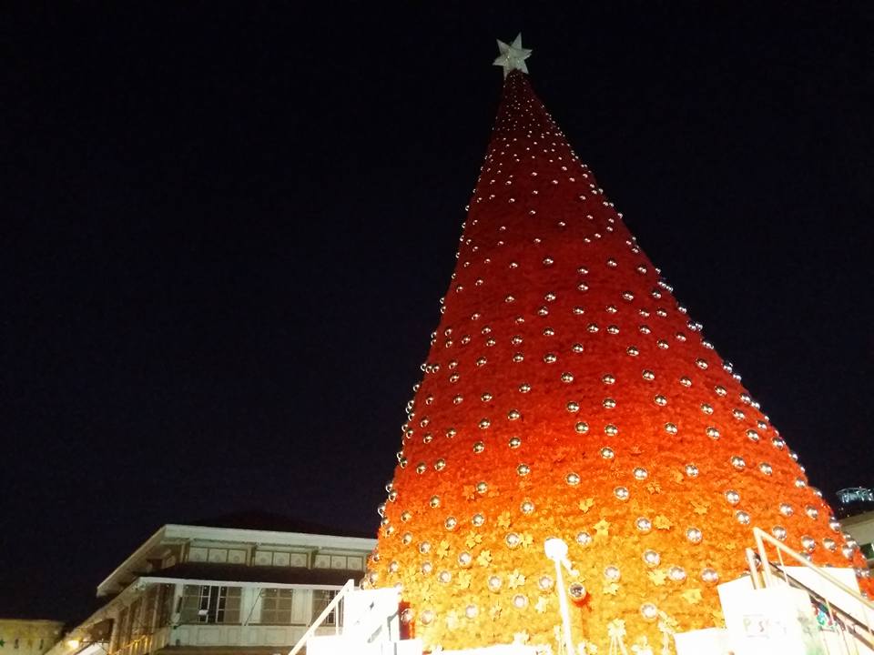 Where to find the tallest Christmas Tree in Manila? The Promdi Boy