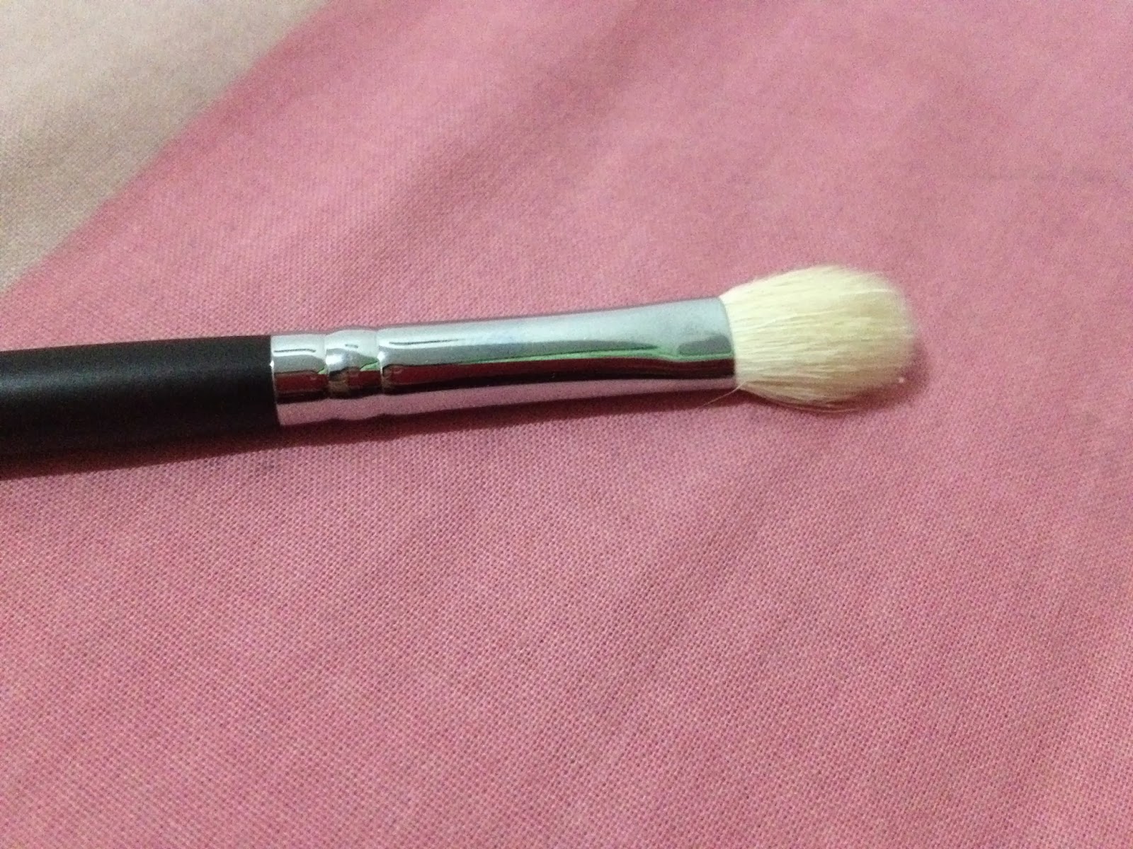 your fuchsia make up best friend! sigma E25 blending brush and coastal