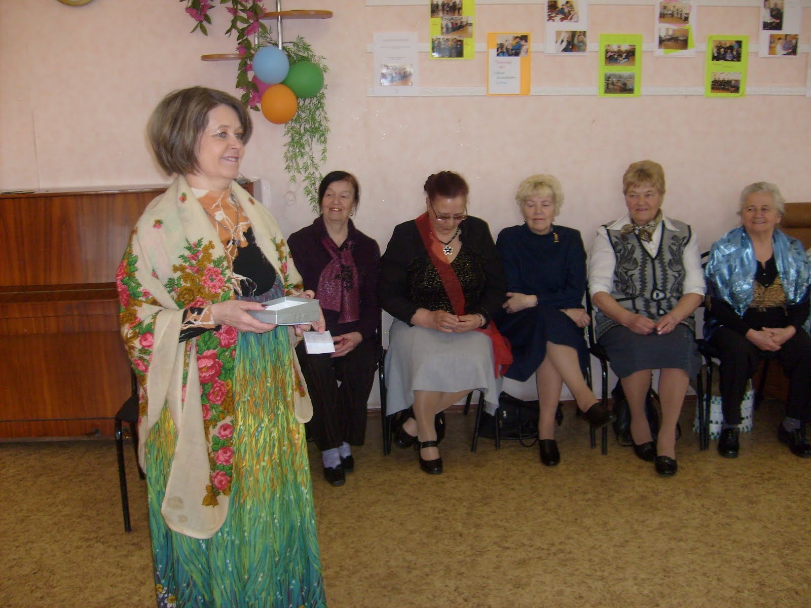 сценарии к дню 8 марта клубные