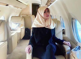 Jeanita Melania Pakai Hijab Jeanita Melania Pakai Hijab
