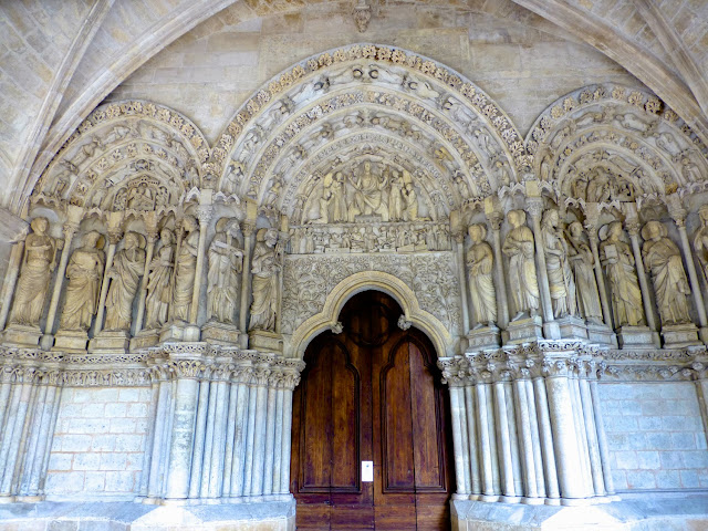 Detalle del pórtico de Saint Seurin de Burdeos