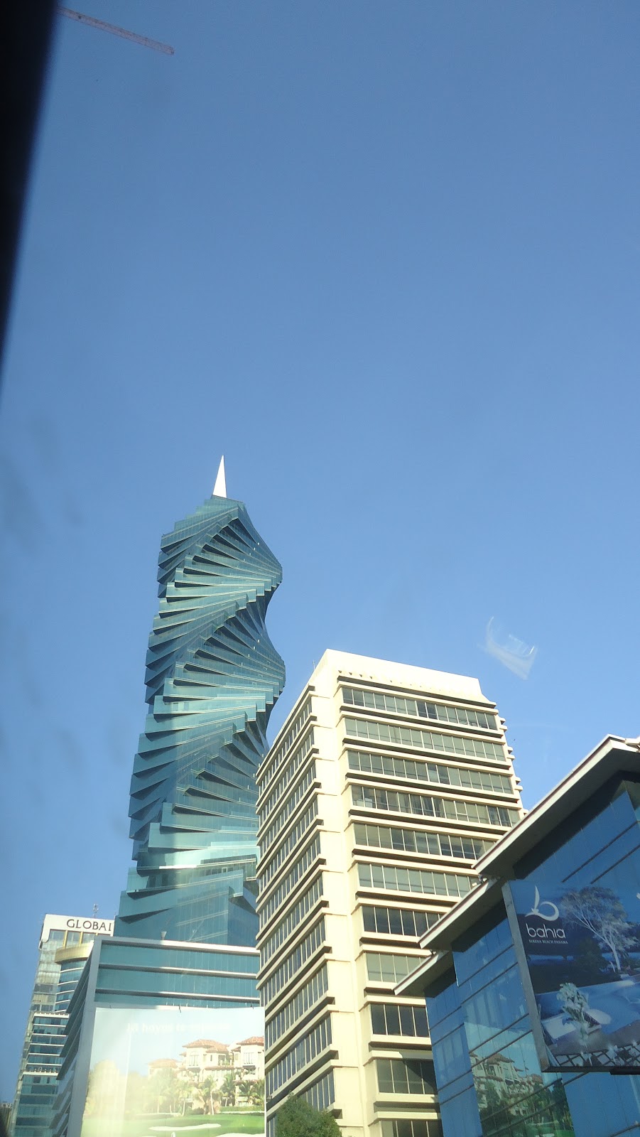 Salud y Trabajo: Un edificio para destacar en Panamá - El Tornillo