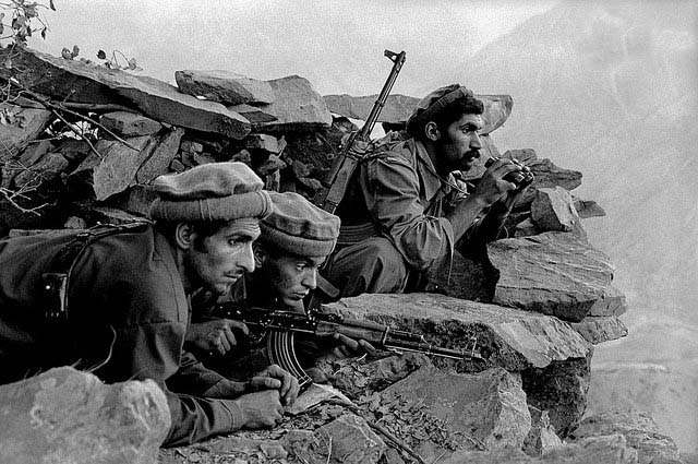 Afghan Pashtun Mujahideen Waiting For Soviet Army Afghan Pashtun Soviet War 1979 1989 Afghan