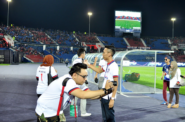 JDT Lebar Sayap Dengan Produk Perfume 15