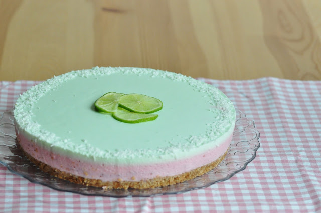 miss.sweetkitchen: Eine No Bake Erdbeer-Limetten-Torte