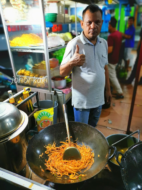 Mie Aceh @ Mie Aceh Seven One in Batam Indonesia (Warung Aceh Cirasa) Mie Aceh @ Mie Aceh Seven One in Batam Indonesia (Warung Aceh Cirasa)