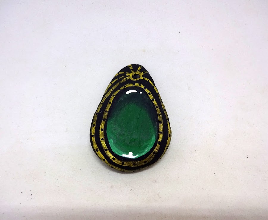 Como pintar una piedra paso a paso simulando una piedra preciosa