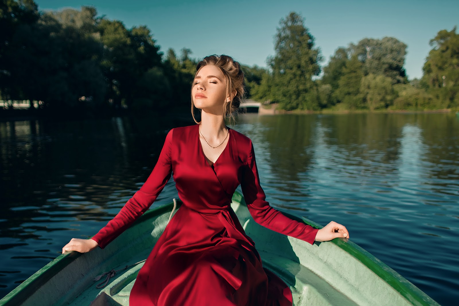 Шерстяное платье