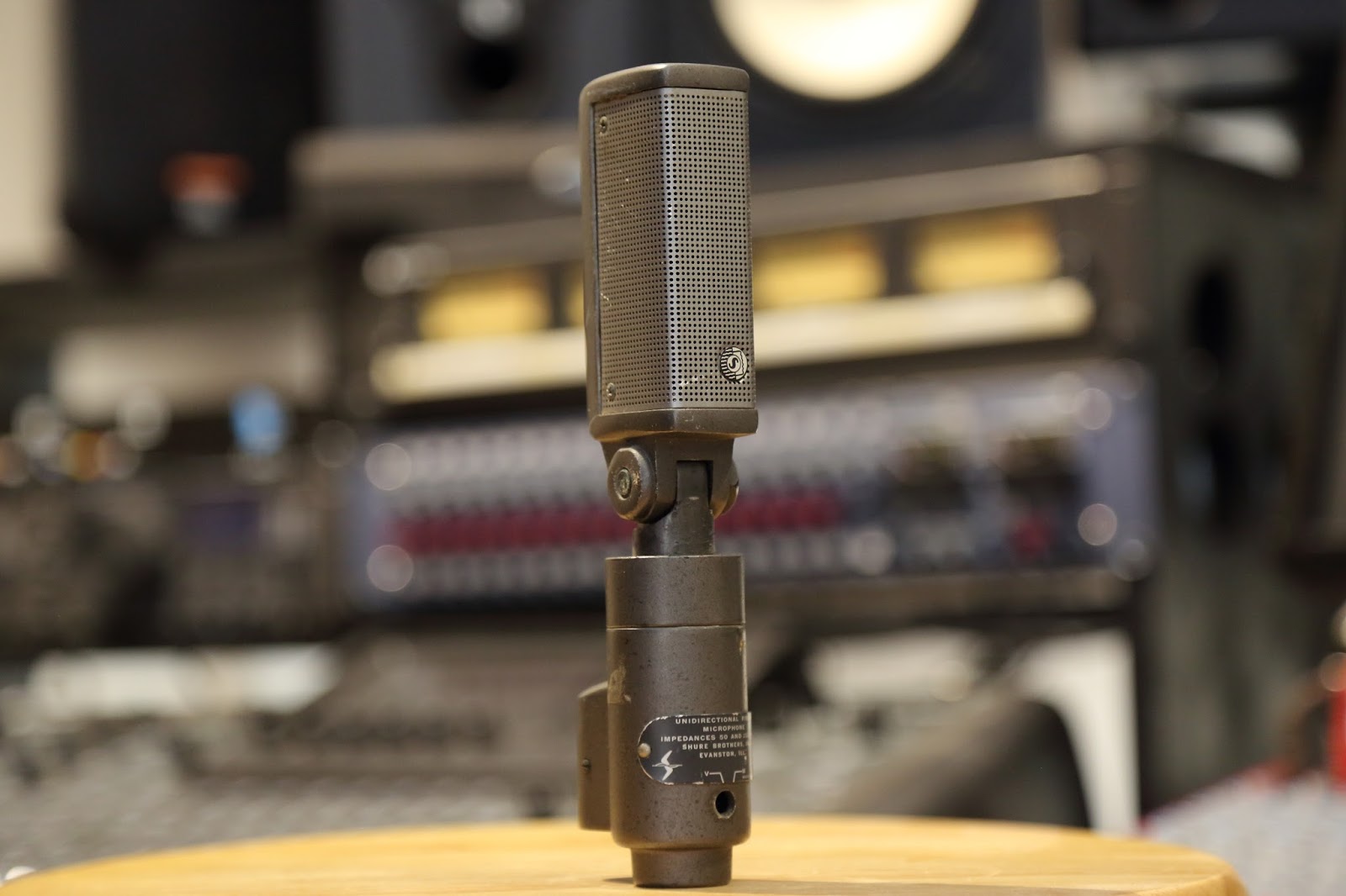 Gear SHURE RIBBON MIC, THE JOHNNY CARSON MODEL FOR YEARS