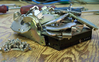 Hậu quả của việc tự sửa máy tính Hậu quả của việc tự sửa máy tính