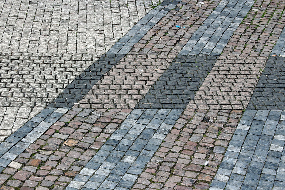 Prague: patterns in the street