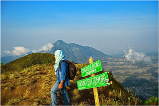 Gunung Andong Magelang Destinasi wisata di Magelang