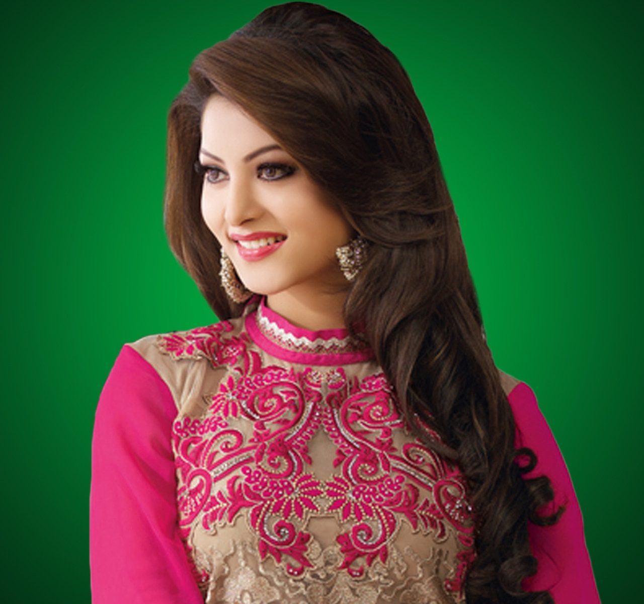 Urvashi Rautela: Indian Actress Urvashi Rautela: Bollywood Indian Actress