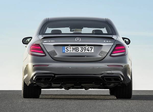 2018 Mercedes-AMG E63 S Performance 4MATIC+ Variable All-Wheel Drive 2018 Mercedes-AMG E63 S Performance 4MATIC+ Variable All-Wheel Drive