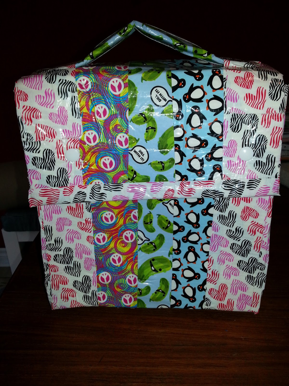 babazoobee life of the etsypreneur Duct Tape Lunch Bags Tutorial