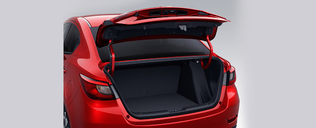 Khoang hành lý của phiên bản Mazda 2 sedan lớn gần gấp đôi bản hatchbank với 440L Khoang hành lý của phiên bản Mazda 2 sedan lớn gần gấp đôi bản hatchbank với 440L