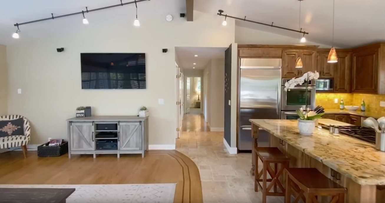 7 Photos vs. 9 Arcangel Ct Fairfax CA Home Interior Design Tour