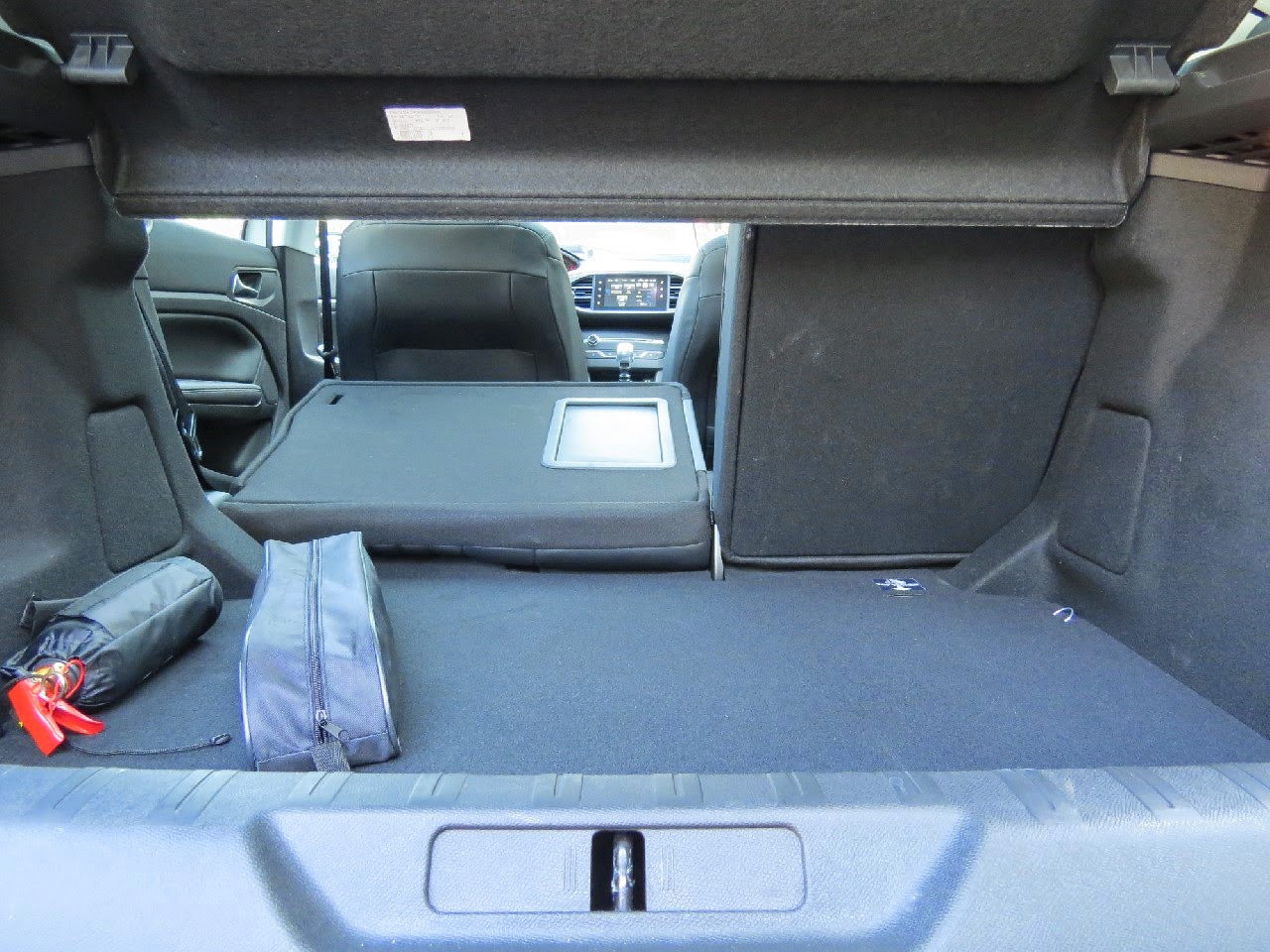 Peugeot 301 Arka Koltuk Yatirma