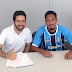 Duas semanas depois após chegar no RS, Grêmio enfim confirma contratação de Hernane