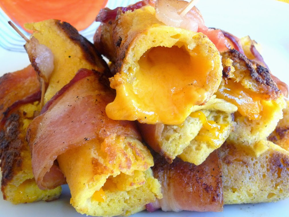 BACONWRAPPED GRILLED CHEESE ROLLUPS
