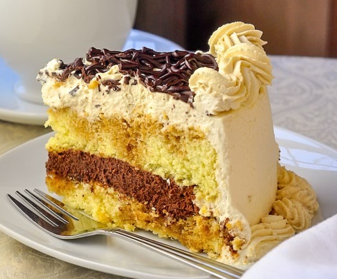 Chocolate Filled Kahlua Tiramisu Cake Chocolate Filled Kahlua Tiramisu Cake