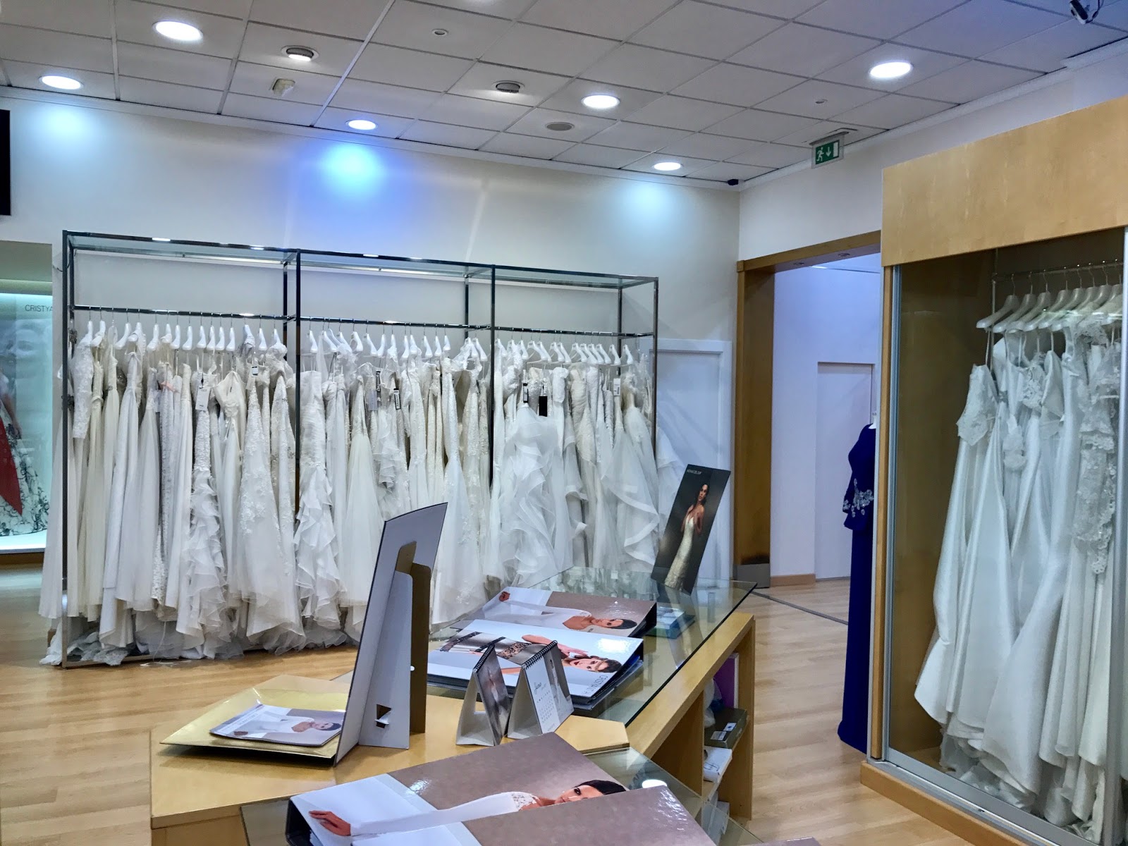 Cristyanth Fotos de la nueva tienda 2018 Descubrela NOVIAS ZARANDONA