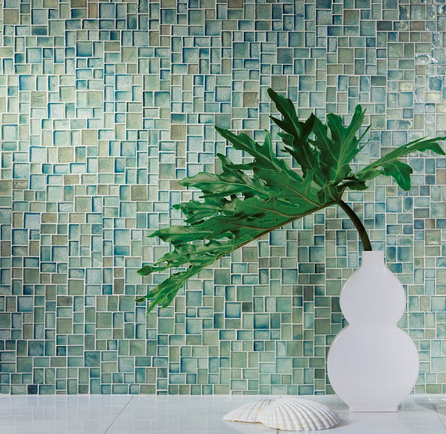 blue-comely-recycled-glass-tiles-for-bathroom