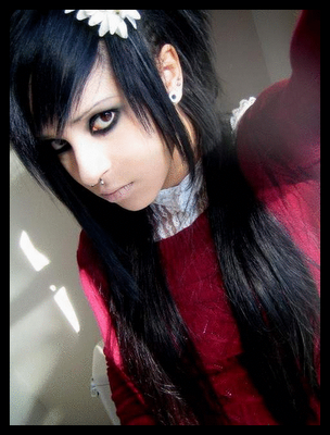 Scene Haircuts: Sexy Emo Girls Short Black
