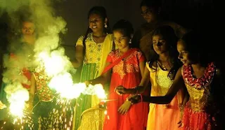 SC allows States to fix duration to burst firecrackers on Diwali