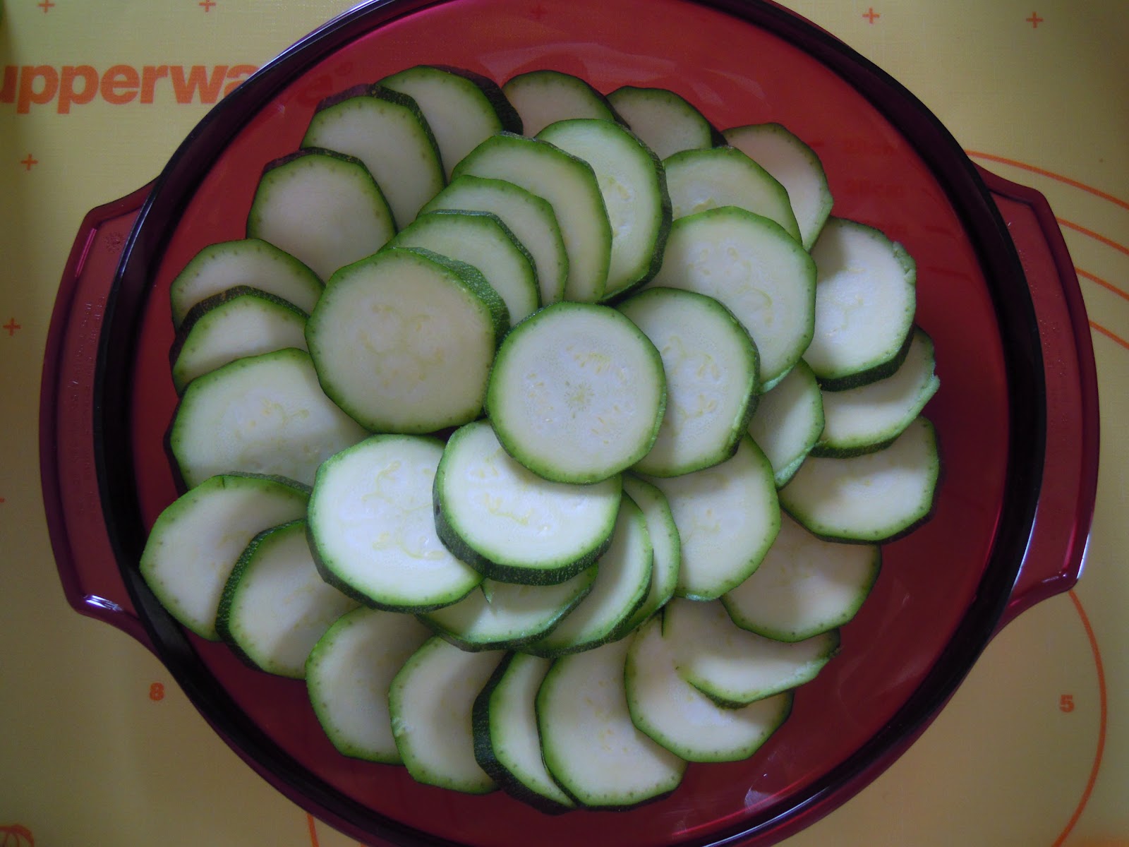 Amélie, Gourmandises & Tupperware: Courgettes au Curry au Micro Ondes