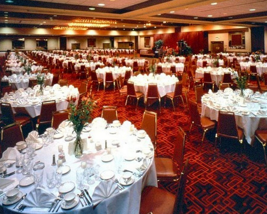 Holiday Inn Springdale AR Wedding Venue Holiday Inn Springdale AR Wedding Venue
