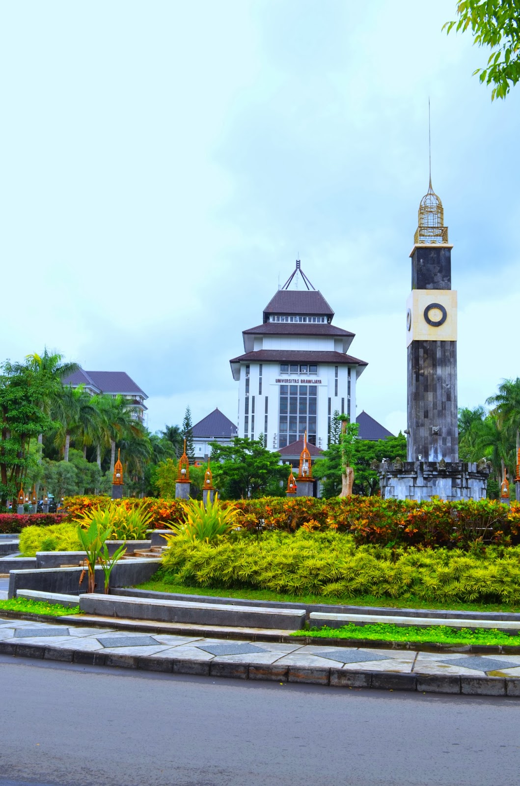 Universitas Brawijaya & Fakultas Hukum Universitas Brawijaya