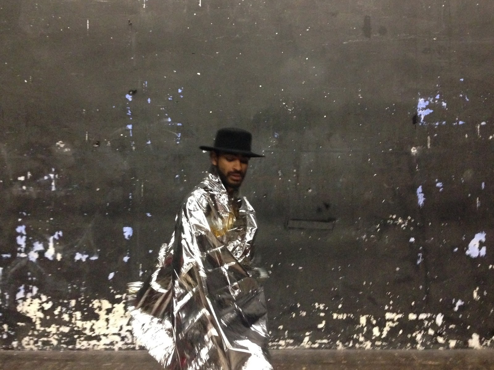 Yves-Noël Genod, le dispariteur: L 'Ange de la réalité (4) Yves-Noël Genod, le dispariteur: L 'Ange de la réalité (4)